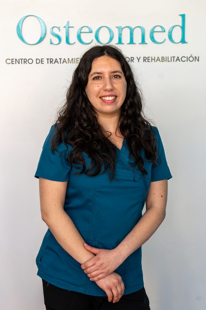 Fernanda Aguirre Camps, kinesióloga especialista en columna y dolor persistente